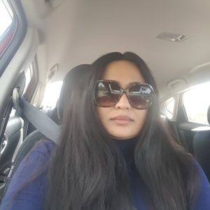 Meet your Posher, Jennis